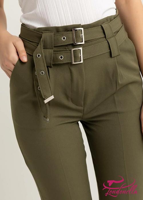 Oily trousers with two detailed belt