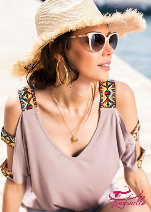Casual beige shirt with open shoulders on the sides