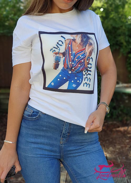 Trendy white T-shirt with trendy print
